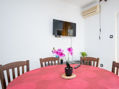 Apartment Two bedroom apartment with balcony and sea view Zubovići, Pag A-9365-c - Outdoor photo 19