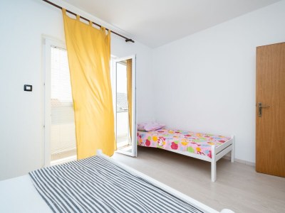 Apartment Two bedroom apartment with balcony and sea view Zubovići, Pag A-9365-c - Outdoor photo 25