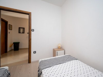 Apartment Two bedroom apartment with balcony and sea view Zubovići, Pag A-9365-c - Outdoor photo 29