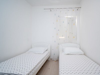 Apartment Two bedroom apartment with balcony and sea view Zubovići, Pag A-9365-c - Outdoor photo 30