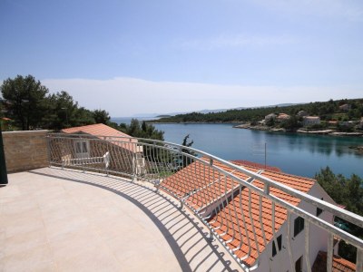 Apartment Two bedroom apartment near beach Basina, Hvar A-8754-a in Vrbanj - Apartment