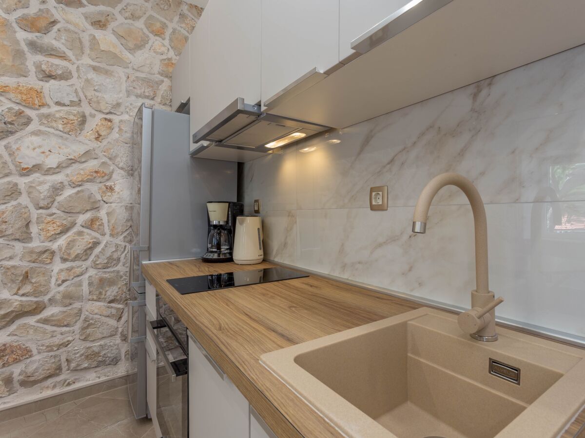 Apartment Two bedroom apartment near beach Cove Zastupac, Hvar A-8761-a - Outdoor photo 4