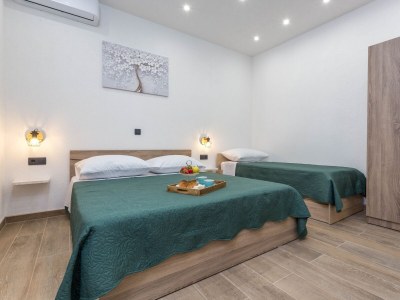 Apartment One bedroom apartment near beach Cove Zastupac, Hvar A-8761-c - Outdoor photo 21