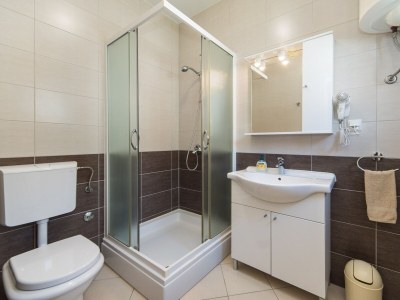 Apartment One bedroom apartment with air-conditioning Drvenik Donja vala, Makarska A-9654-a - Outdoor photo 11