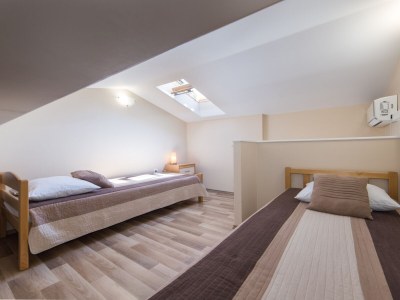 Apartment Studio flat with balcony and sea view Drvenik Donja vala, Makarska AS-9654-a - Outdoor photo 13