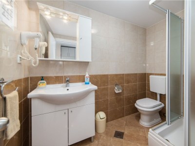 Apartment Studio flat with balcony and sea view Drvenik Donja vala, Makarska AS-9654-a - Outdoor photo 16