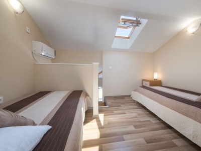 Apartment Studio flat with balcony and sea view Drvenik Donja vala, Makarska AS-9654-b - Outdoor photo 12