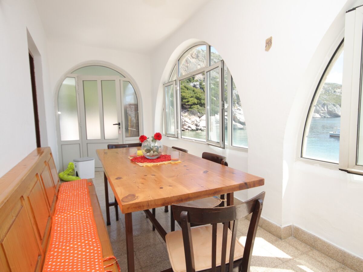 Apartment Three bedroom apartment near beach Cove Zaraće, Hvar A-8781-b