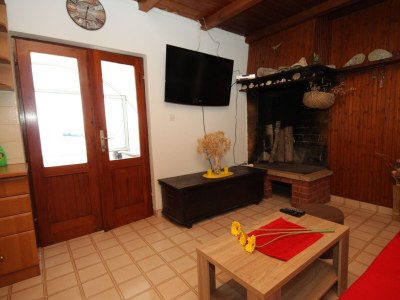 Apartment Three bedroom apartment near beach Cove Zaraće, Hvar A-8781-b - Outdoor photo 16