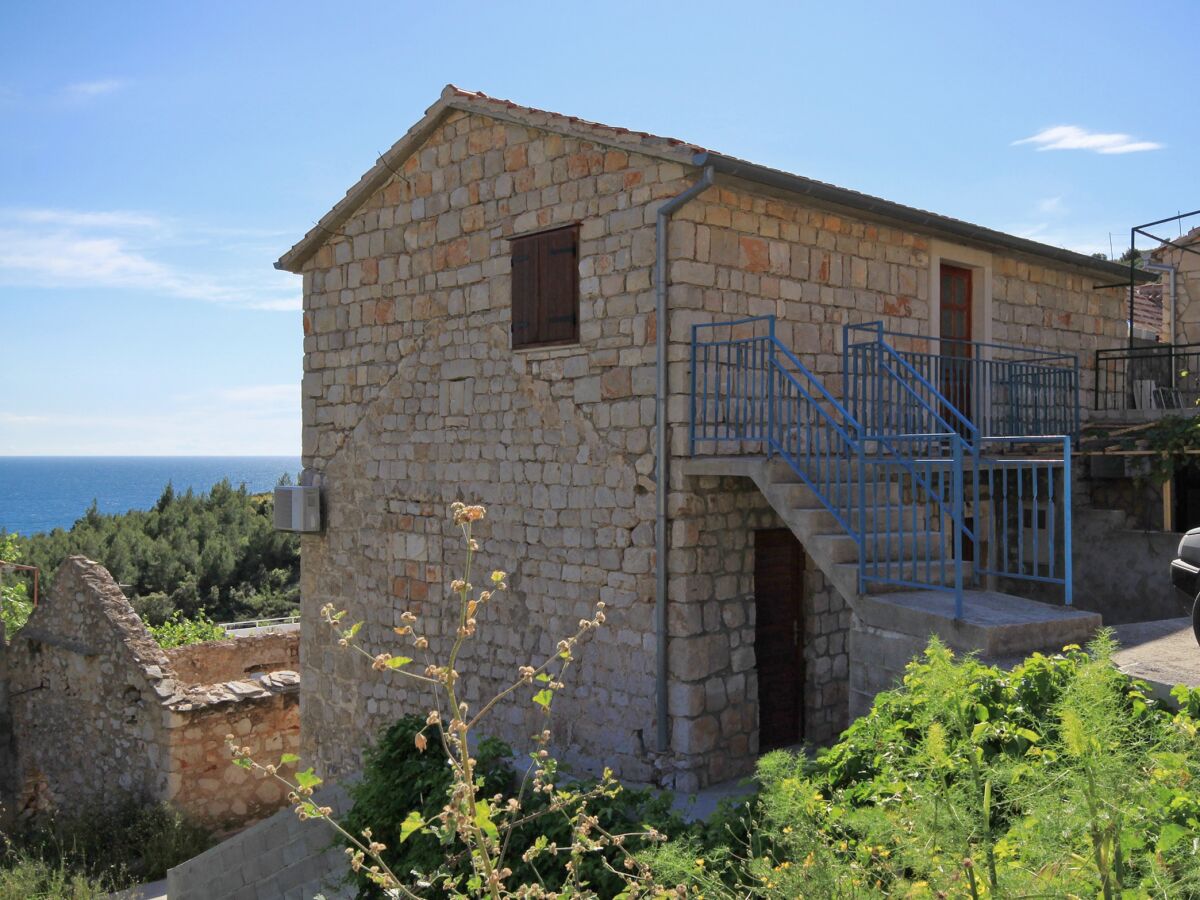 Apartment Two bedroom apartment with terrace and sea view Ivan Dolac, Hvar A-8797-a - Outdoor photo 3