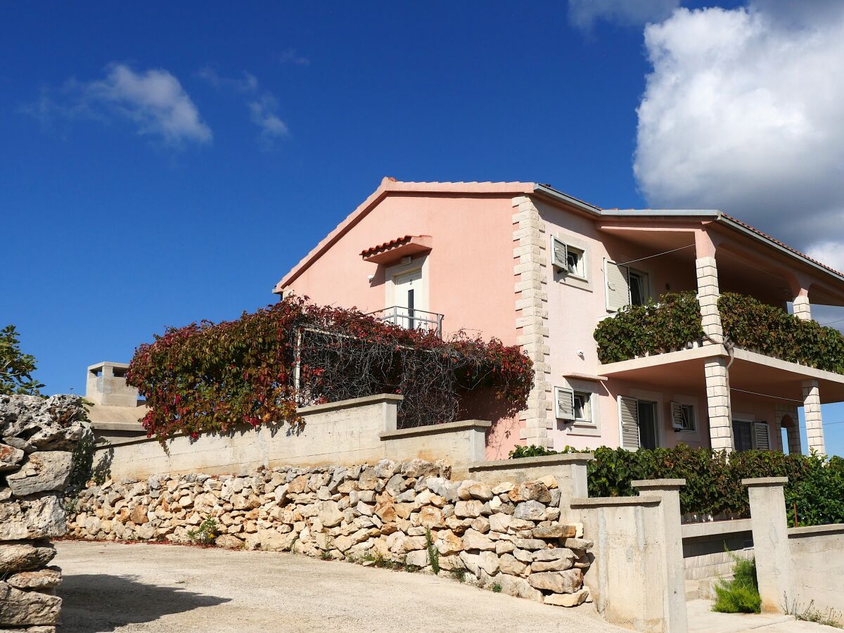 Apartment One bedroom apartment with terrace and sea view Rukavac, Vis A-8839-a - Outdoor photo 2