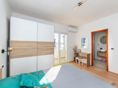 Apartment One bedroom apartment with balcony and sea view Podaca, Makarska A-9712-a - Outdoor photo 18