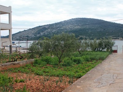Apartment Studio flat near beach Vinišće, Trogir AS-10006-a - Outdoor photo 10