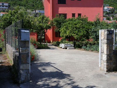 Apartment Two bedroom apartment with balcony Trpanj, Pelješac A-10148-c - Outdoor photo 8