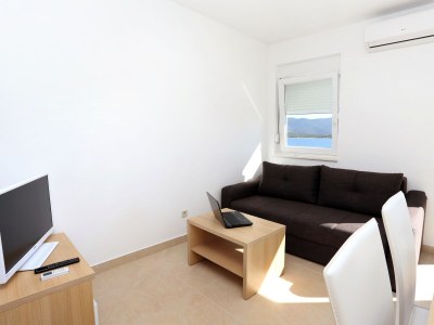 Apartment Two bedroom apartment near beach Klek, Neretva Delta - Ušće Neretve A-10031-f - Outdoor photo 9