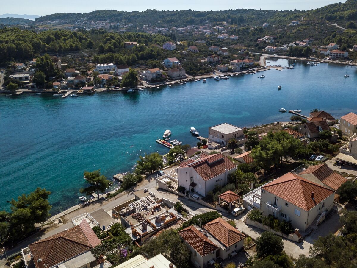Apartment Three bedroom apartment near beach Lumbarda, Korčula A-10049-a - Outdoor photo 4