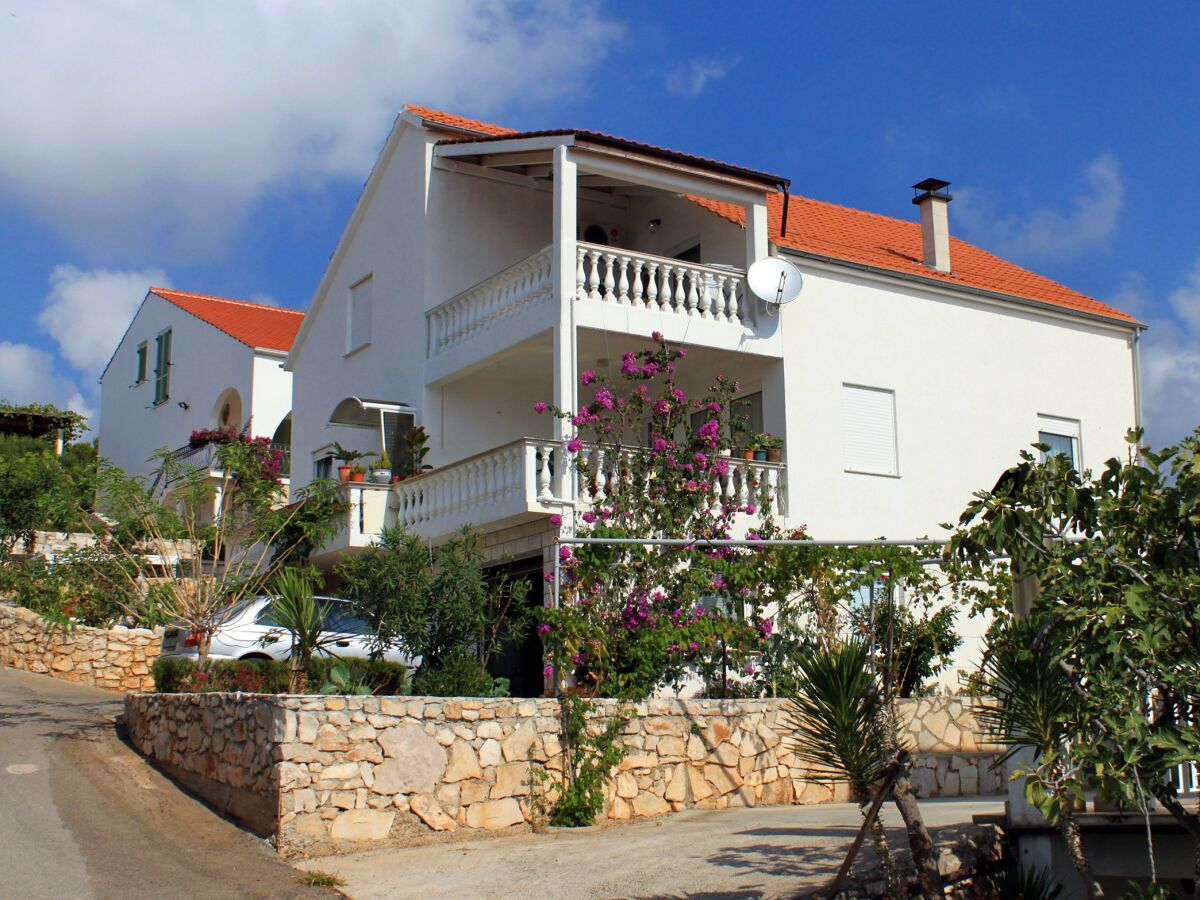 Apartment One bedroom apartment with terrace and sea view Zavalatica, Korčula A-9280-a - Outdoor photo 2