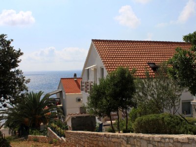 Apartment One bedroom apartment with terrace and sea view Zavalatica, Korčula A-9280-a - Outdoor photo 6