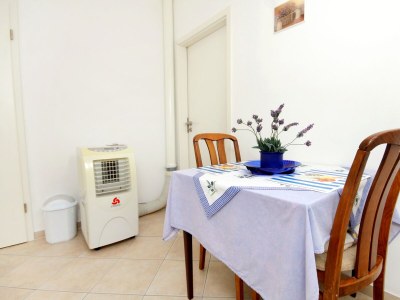 Apartment One bedroom apartment with terrace and sea view Zavalatica, Korčula A-9280-a - Outdoor photo 20