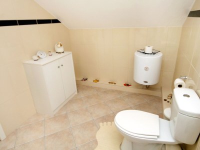 Apartment One bedroom apartment with terrace and sea view Zavalatica, Korčula A-9280-a - Outdoor photo 25