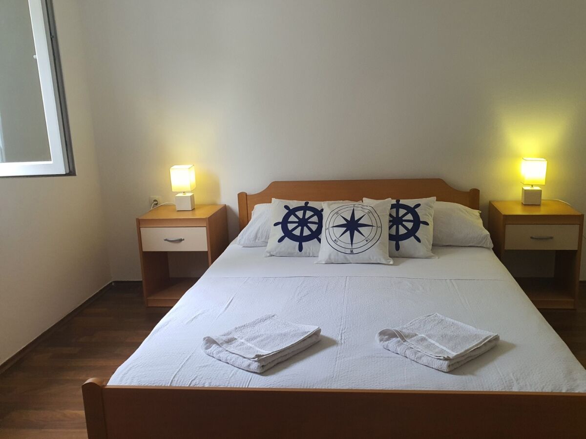 Apartment Two bedroom apartment near beach Cove Pještata, Pelješac A-10210-b