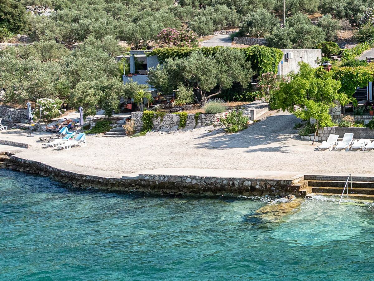 Apartment Two bedroom apartment near beach Cove Pještata, Pelješac A-10210-b - Outdoor photo 3