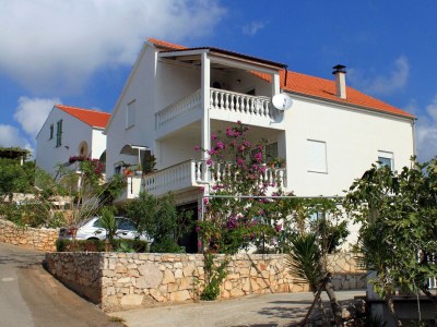 Apartment Two bedroom apartment with terrace and sea view Zavalatica, Korčula A-9280-b - Outdoor photo 2