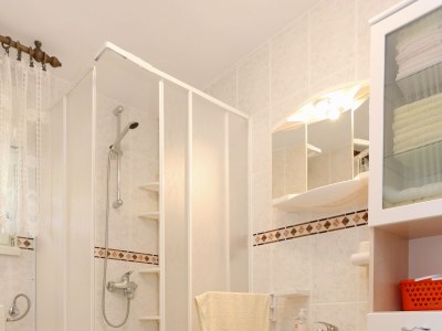 Apartment One bedroom apartment with balcony and sea view Vinišće, Trogir A-10241-a - Outdoor photo 26