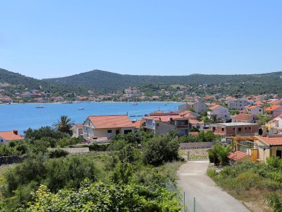Apartment One bedroom apartment with balcony and sea view Vinišće, Trogir A-10241-a - Outdoor photo 31