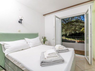 Apartment Studio flat near beach Cove Pokrivenik, Hvar AS-10427-b - Outdoor photo 17