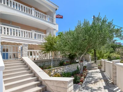Apartment Two bedroom apartment with terrace and sea view Pisak, Omiš A-10323-c - Outdoor photo 6