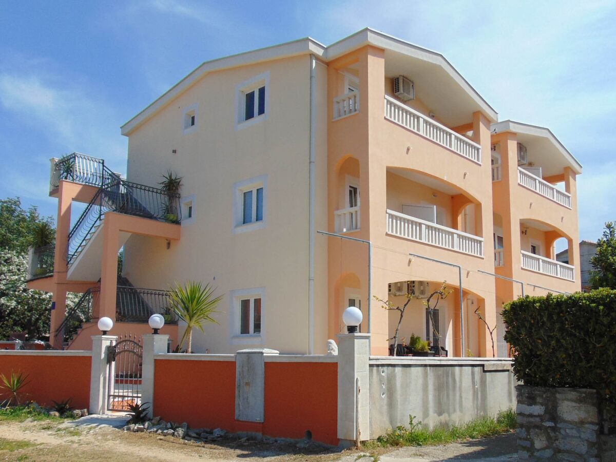 Apartment One bedroom apartment with balcony Sućuraj, Hvar A-11228-d - Outdoor photo 2