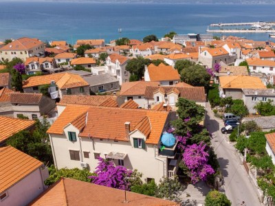 Apartment Two bedroom apartment with terrace Supetar, Brač A-11278-a - Outdoor photo 2