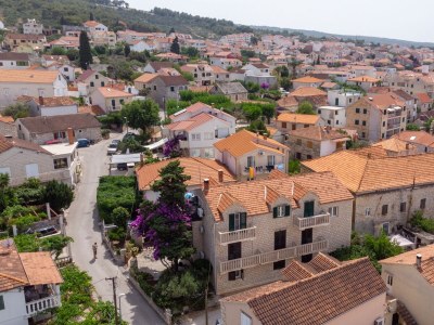 Apartment Two bedroom apartment with terrace Supetar, Brač A-11278-a - Outdoor photo 3