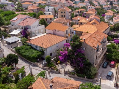 Apartment Two bedroom apartment with terrace Supetar, Brač A-11278-a - Outdoor photo 5