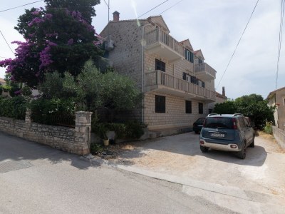 Apartment Two bedroom apartment with terrace Supetar, Brač A-11278-a - Outdoor photo 10