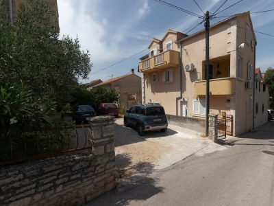 Apartment Two bedroom apartment with terrace Supetar, Brač A-11278-a - Outdoor photo 11