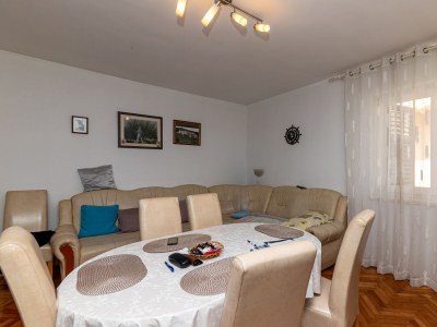 Apartment Two bedroom apartment with terrace Supetar, Brač A-11278-a - Outdoor photo 15