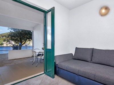 Apartment One bedroom apartment near beach Cove Pokrivenik, Hvar A-10419-a - Outdoor photo 15