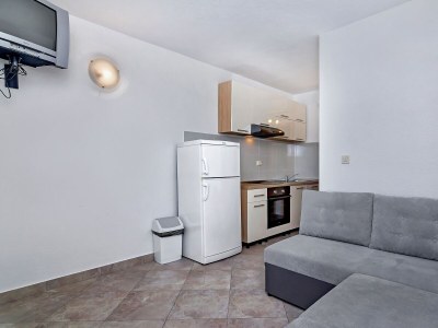 Apartment One bedroom apartment near beach Cove Pokrivenik, Hvar A-10419-b - Outdoor photo 16