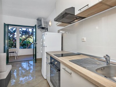 Apartment One bedroom apartment near beach Cove Pokrivenik, Hvar A-10419-b - Outdoor photo 18