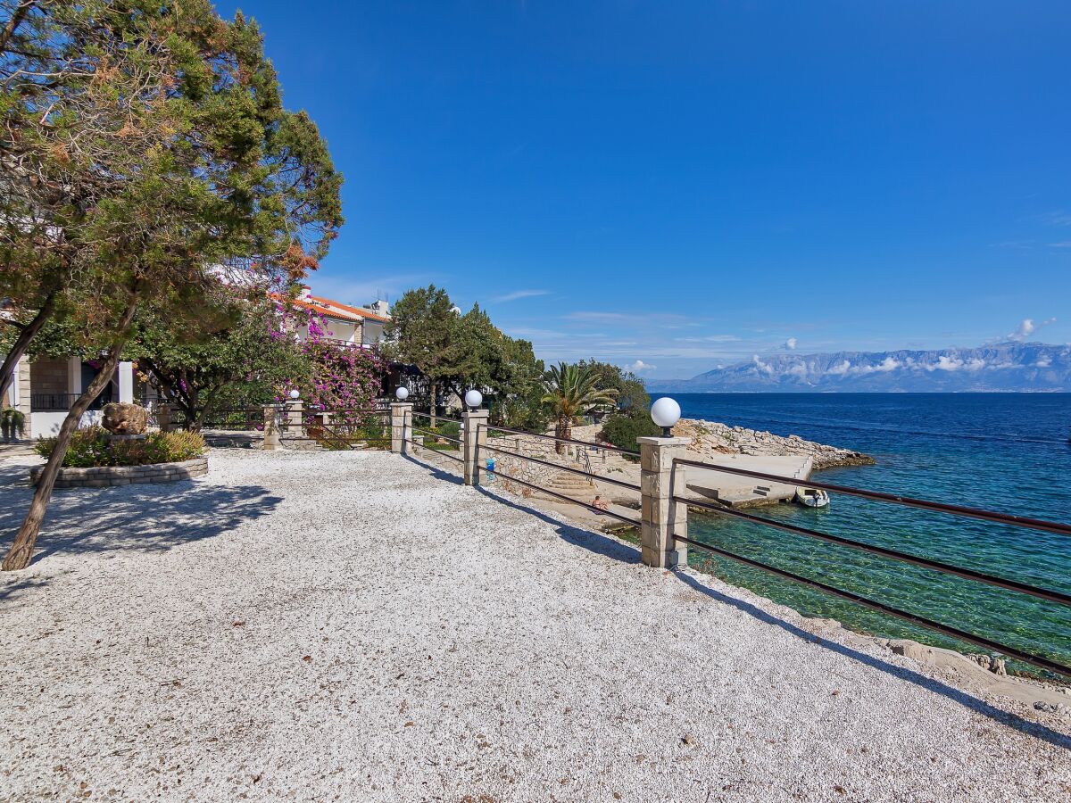 Apartment Two bedroom apartment near beach Cove Pokrivenik, Hvar A-10419-c - Outdoor photo 5