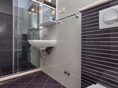 Apartment Two bedroom apartment near beach Cove Pokrivenik, Hvar A-10419-c - Outdoor photo 27