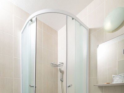 Apartment One bedroom apartment near beach Cove Pokrivenik, Hvar A-10427-b - Outdoor photo 17