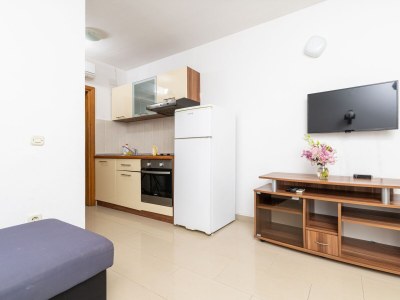 Apartment One bedroom apartment near beach Cove Pokrivenik, Hvar A-10427-c - Outdoor photo 18