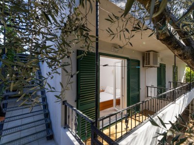 Apartment One bedroom apartment near beach Cove Pokrivenik, Hvar A-10427-c - Outdoor photo 28