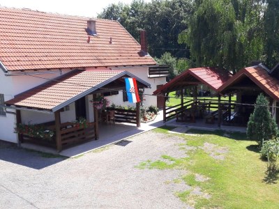 Apartment Two bedroom apartment with terrace Smoljanac, Plitvice A-12345-d - Outdoor photo 2
