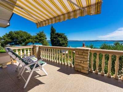 Apartment Apartments by the sea Tkon, Pašman - 12346 in Tkon - Apartment