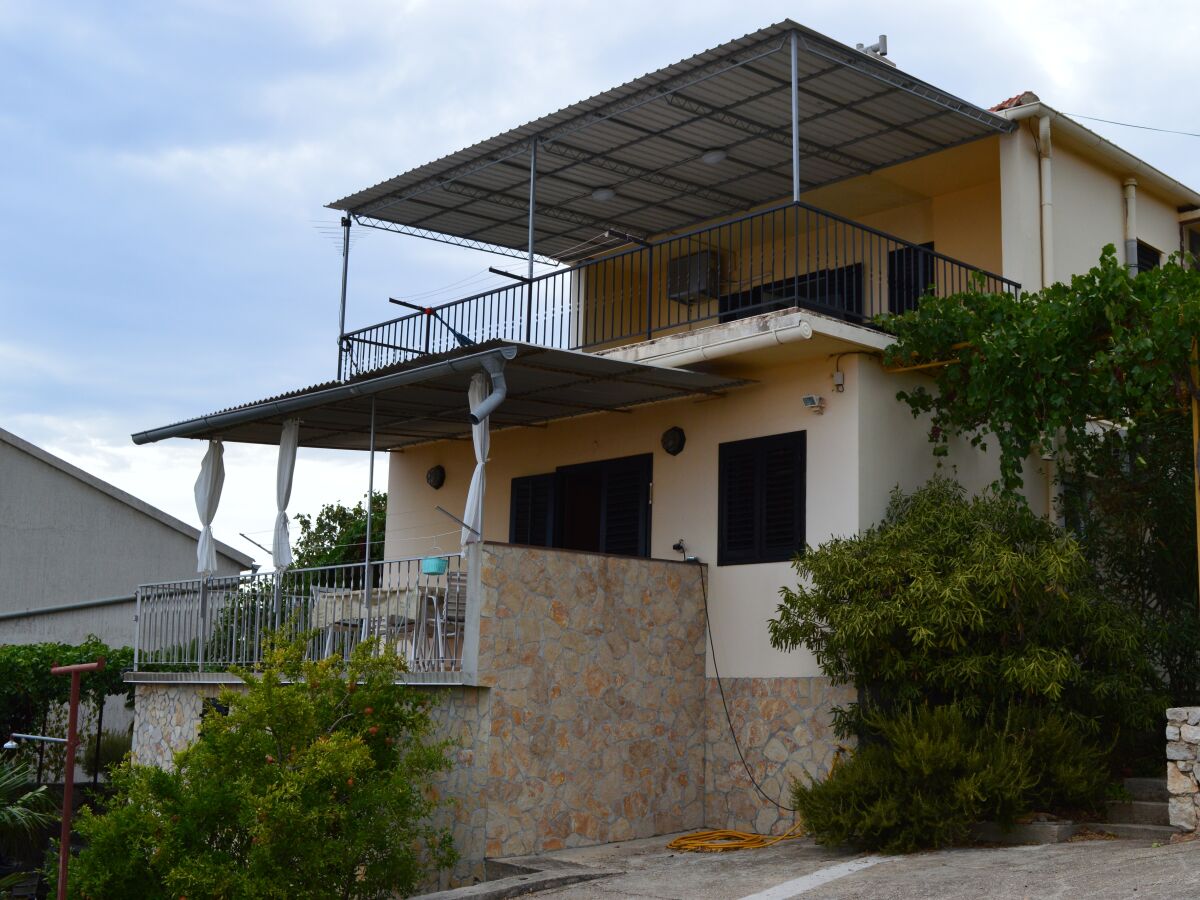 Apartment Two bedroom apartment with terrace and sea view Bilo, Primošten A-12434-b - Outdoor photo 2