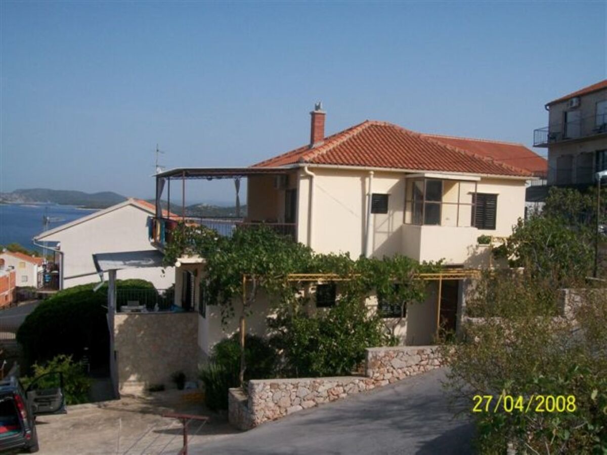 Apartment Two bedroom apartment with terrace and sea view Bilo, Primošten A-12434-b - Outdoor photo 4